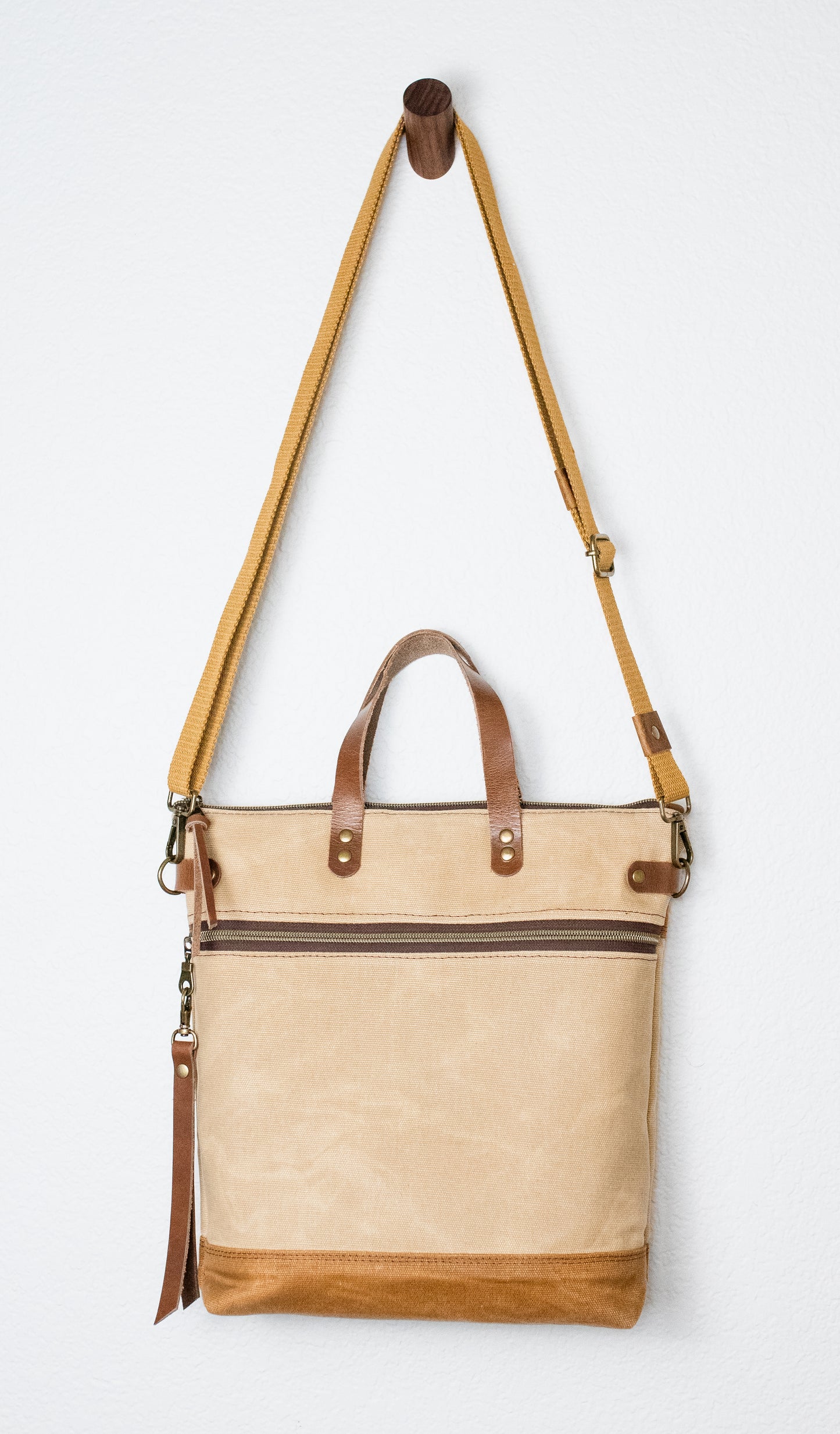 Convertible Tote - Sandy Neutral